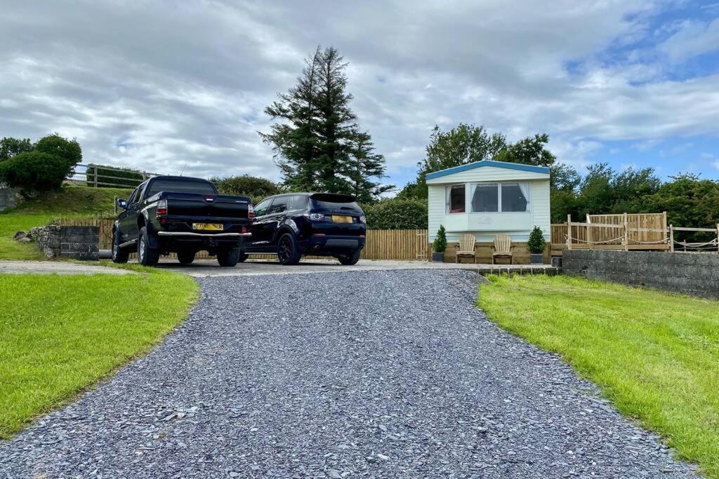 Snowdon Bay - North Wales - Stunning Llyn Peninsula Mountain & Ocean Views - Wilde Retreats Villa Pwllheli Exterior photo