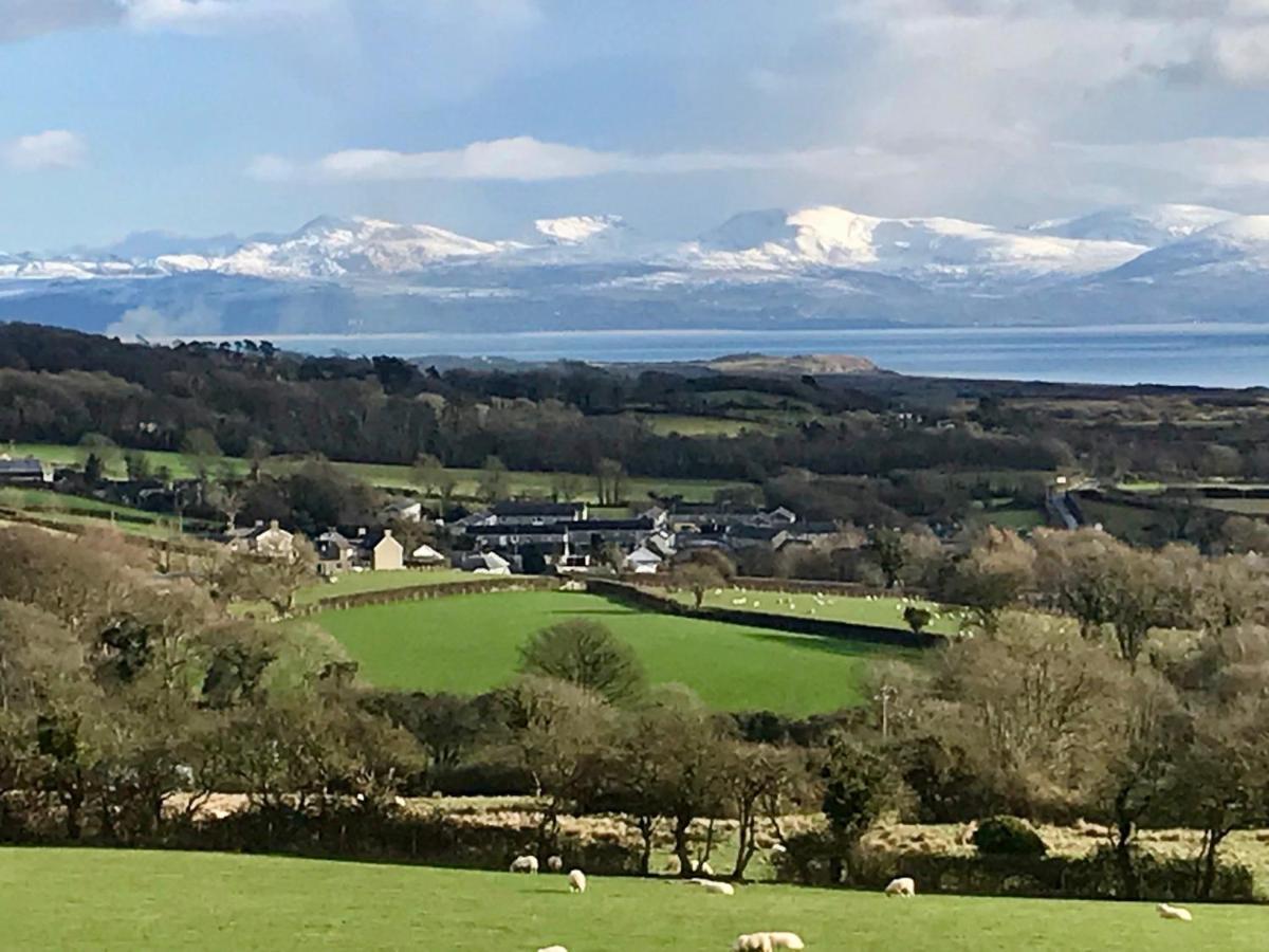Snowdon Bay - North Wales - Stunning Llyn Peninsula Mountain & Ocean Views - Wilde Retreats Villa Pwllheli Exterior photo
